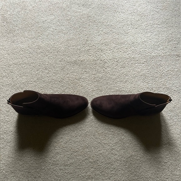 BRAND NEW!! SONOMA Ankle Riding Boot in Chocolate Brown!! - Picture 2 of 10